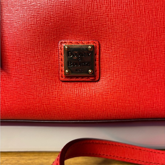 Dooney & Bourke Small Zip Convertible Crossbody/Shoulder Bag NWT - Picture 5 of 14